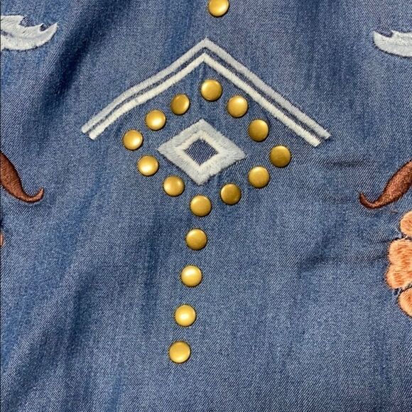Multiples L/S Embroidery Chambray Top Size S - Picture 8 of 9